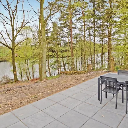 1 Bedroom Stunning In *