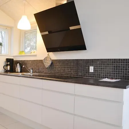 Vakantiehuis 1 Bedroom Stunning In *